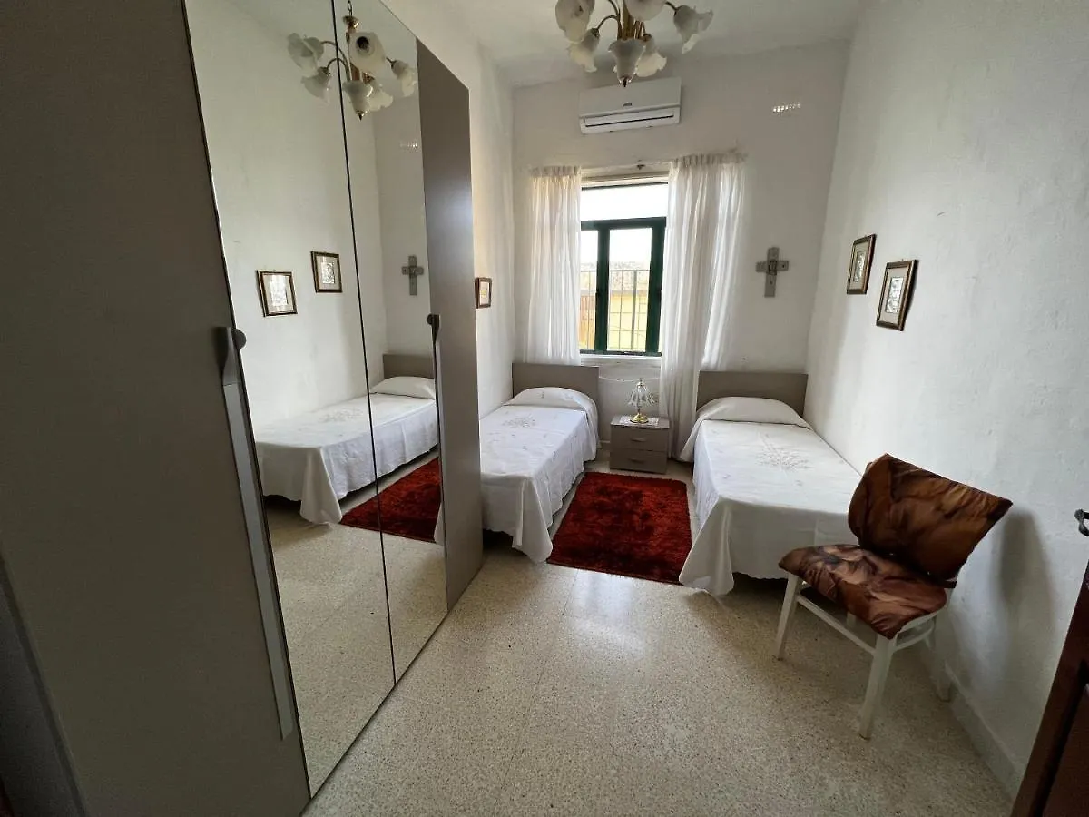 Superb 3 Bedroom Apartment In Валетта